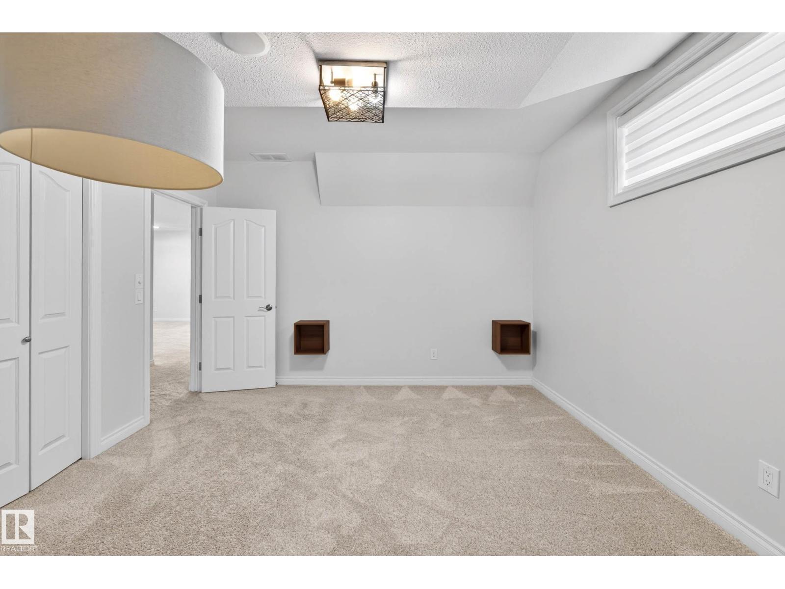 324 CUTTS CT NW, Edmonton