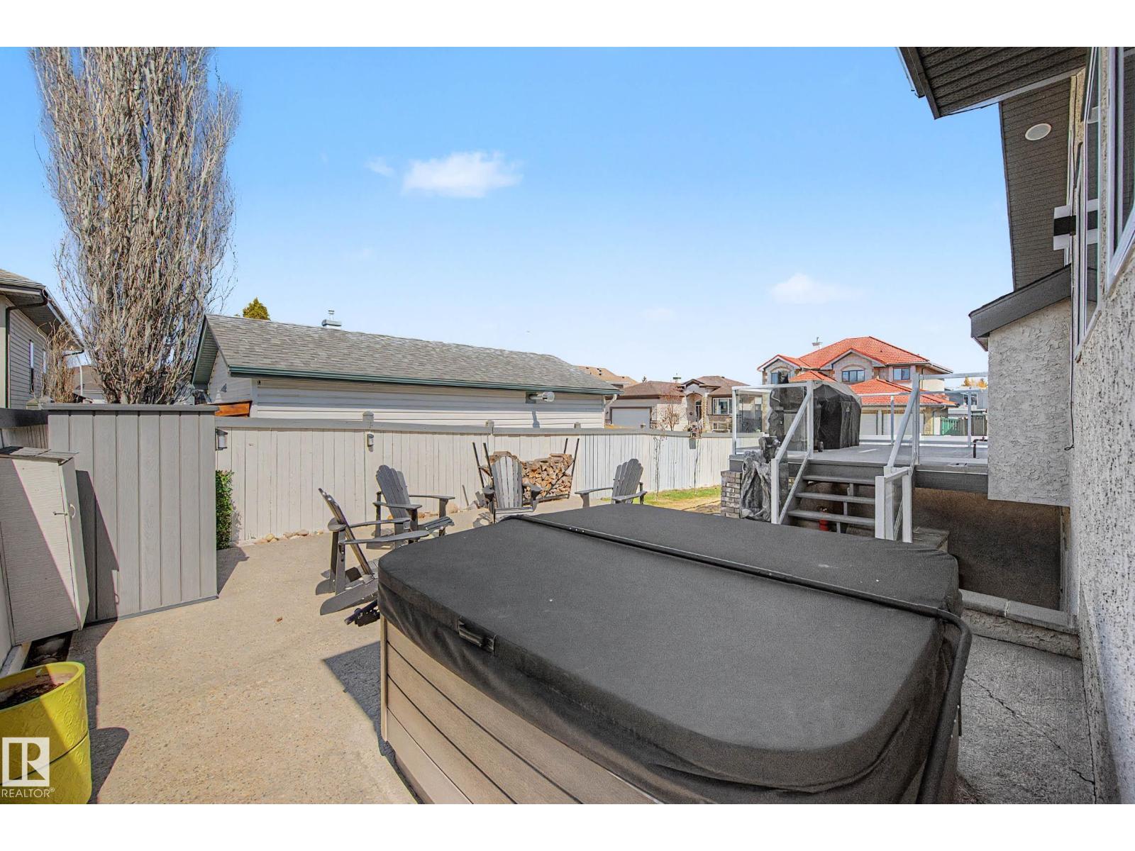 324 CUTTS CT NW, Edmonton