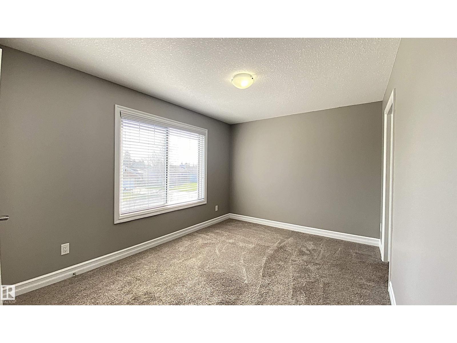 1520 105 ST NW - 16