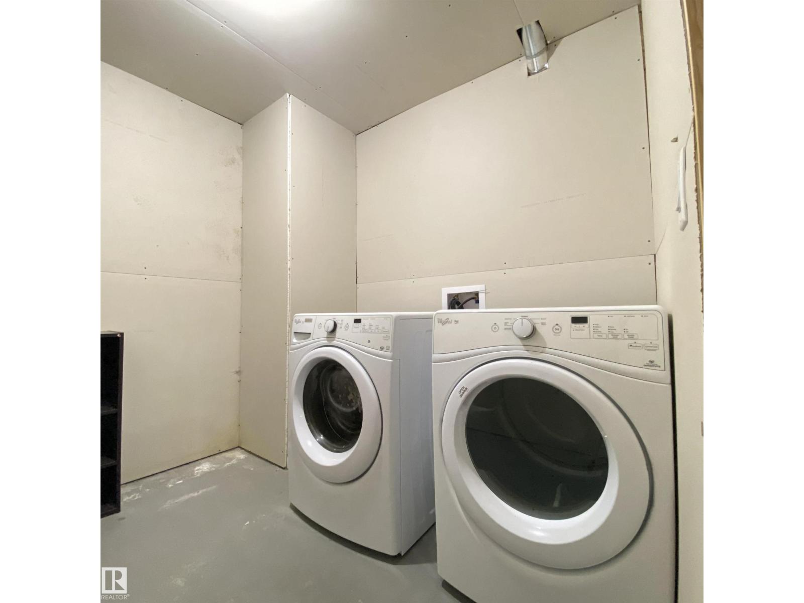 1520 105 ST NW - 30