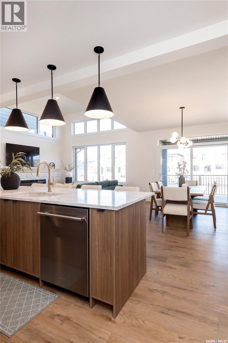 114 Cockcroft MANOR - 11