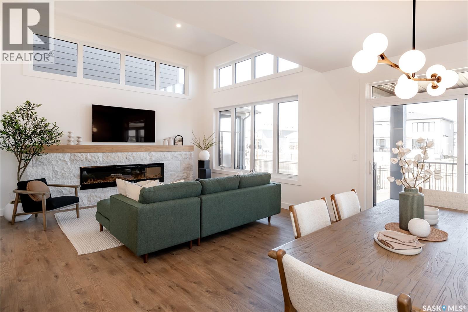 114 Cockcroft MANOR - Image 3