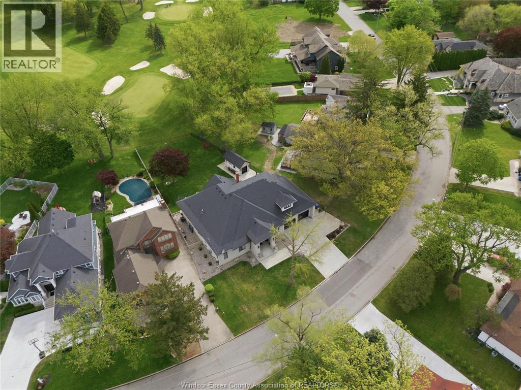 1094 ROSELAND DRIVE South, Windsor, Ontario, N9G1T8 — Photo 4