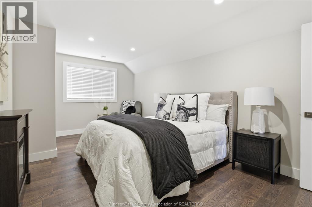 1094 ROSELAND DRIVE South, Windsor, Ontario, N9G1T8 — Photo 41