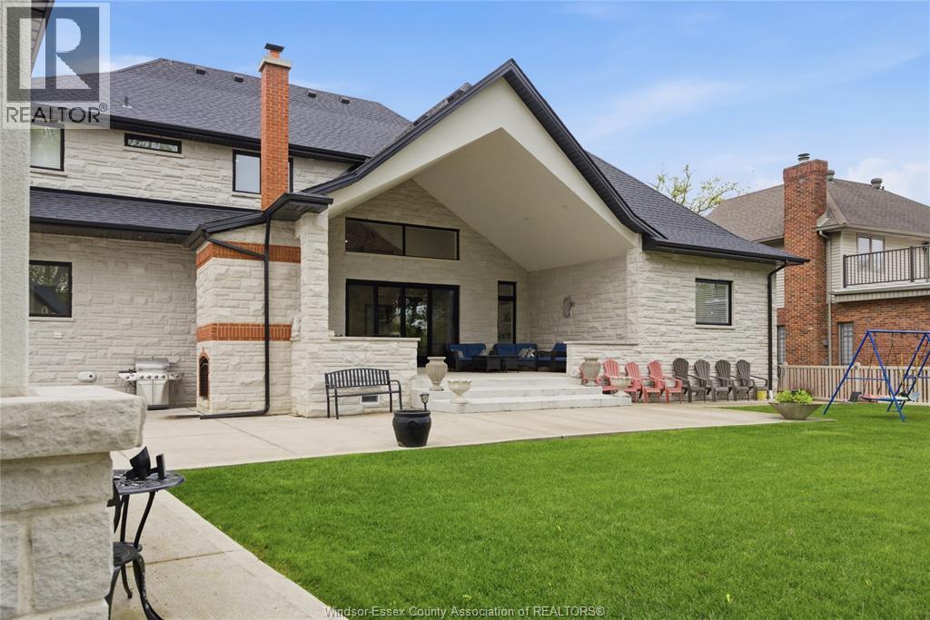 1094 ROSELAND DRIVE South, Windsor, Ontario, N9G1T8 — Photo 8