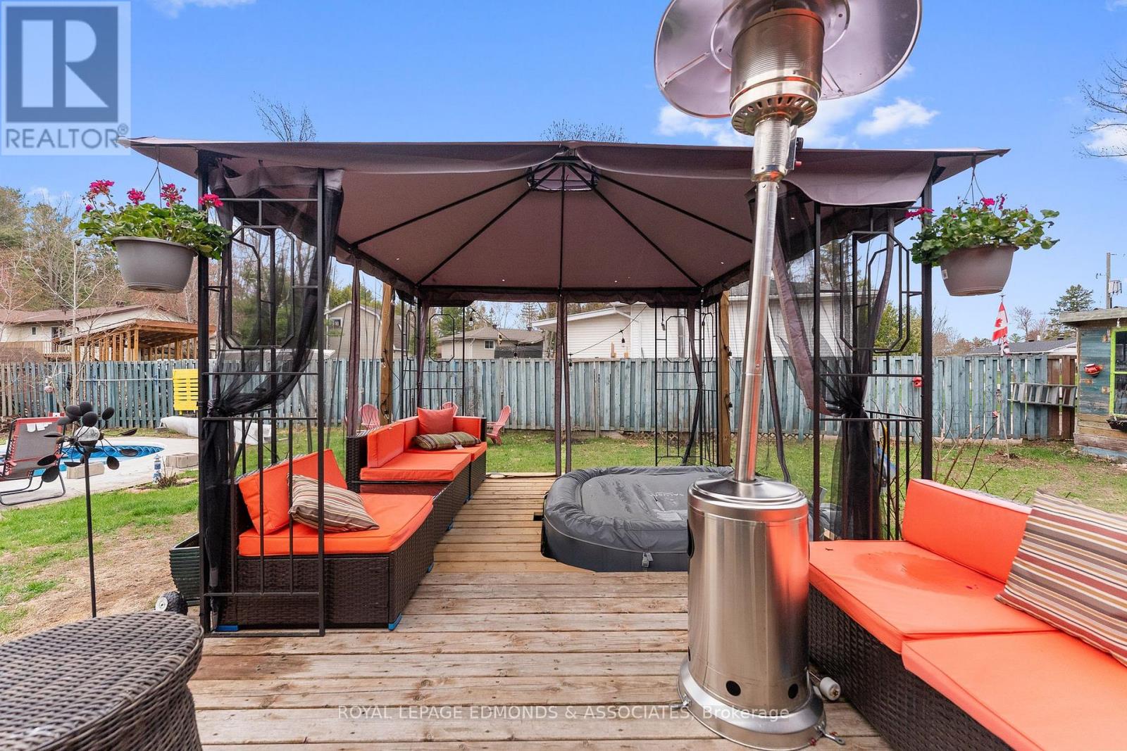 58 HILDA STREET - 32