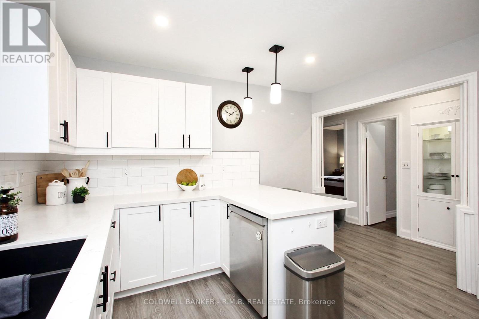 125 JONES AVENUE - 15