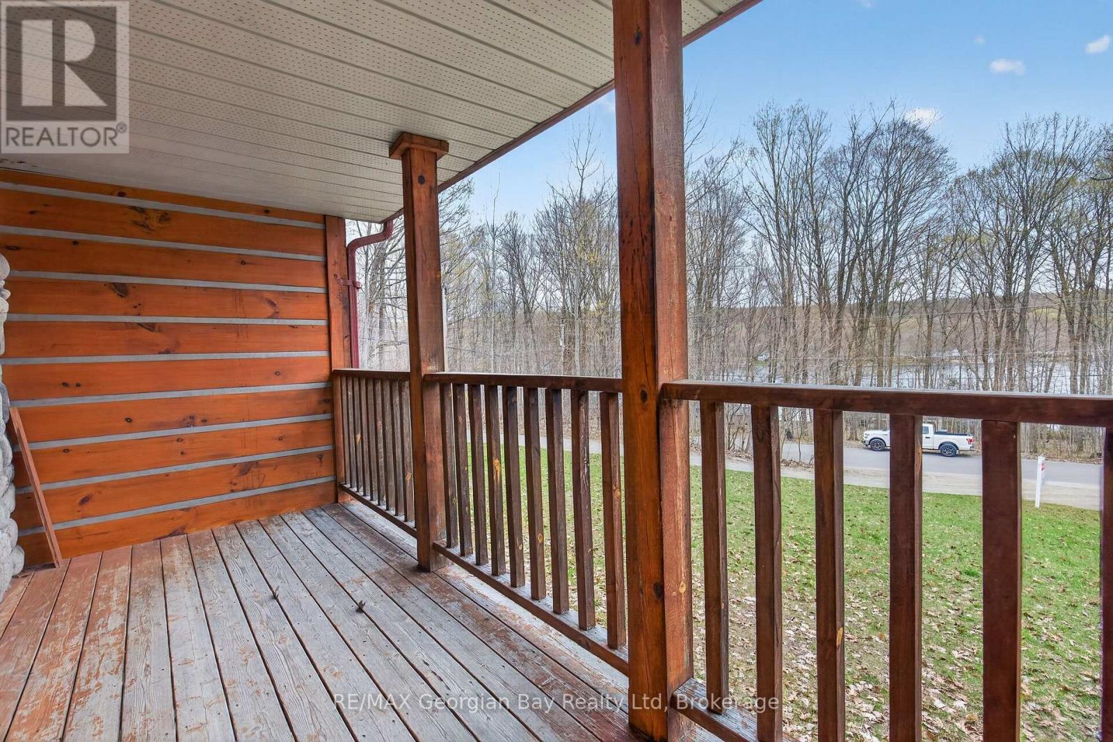 90 FARLAIN LAKE ROAD W - 23