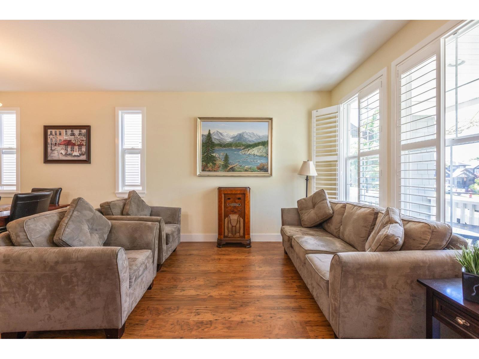 3 Bed, 3 Bath House for Sale in Surrey – 6880 190 STREET, Surrey - Image 35