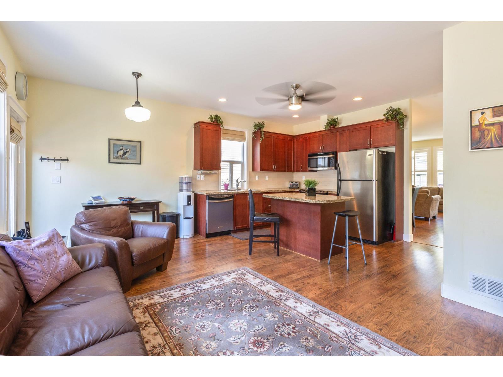 3 Bed, 3 Bath House for Sale in Surrey – 6880 190 STREET, Surrey - Image 32