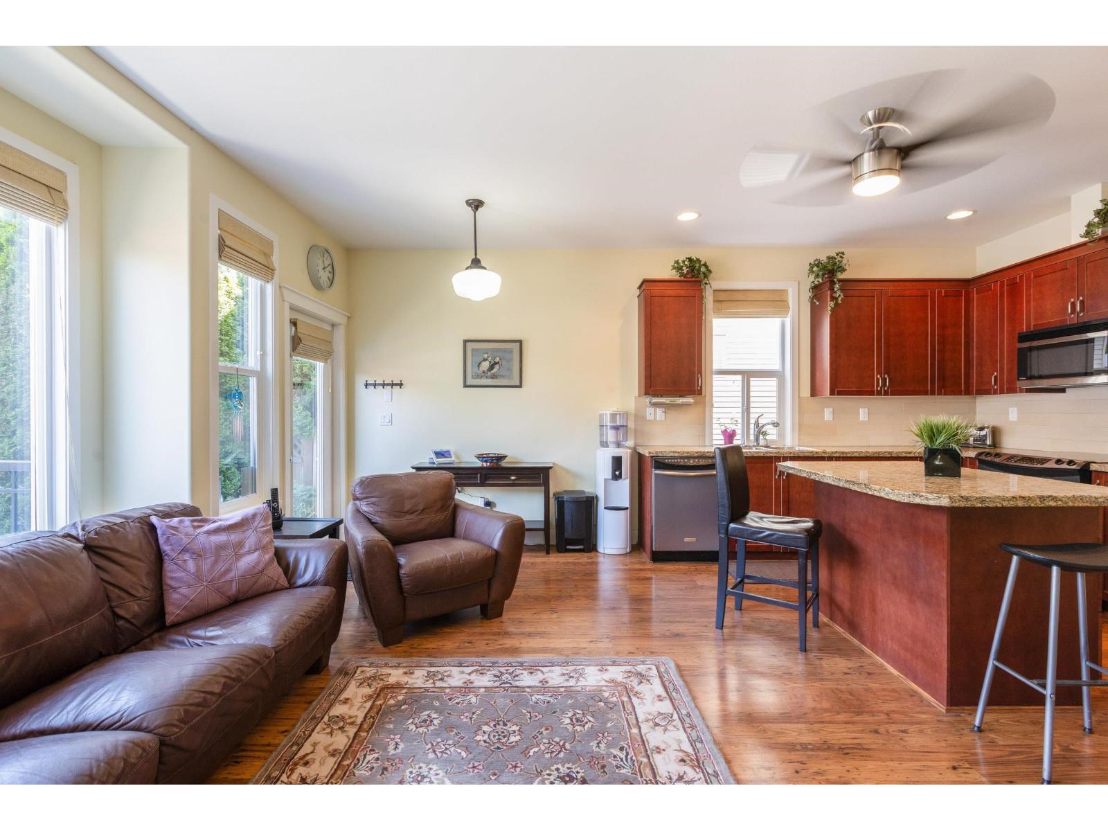 3 Bed, 3 Bath House for Sale in Surrey – 6880 190 STREET, Surrey - Image 18
