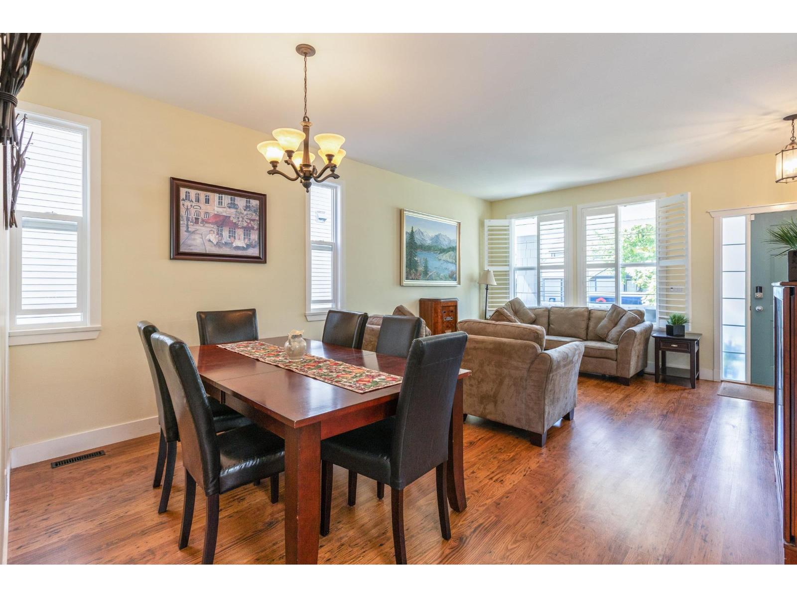 3 Bed, 3 Bath House for Sale in Surrey – 6880 190 STREET, Surrey - Image 13