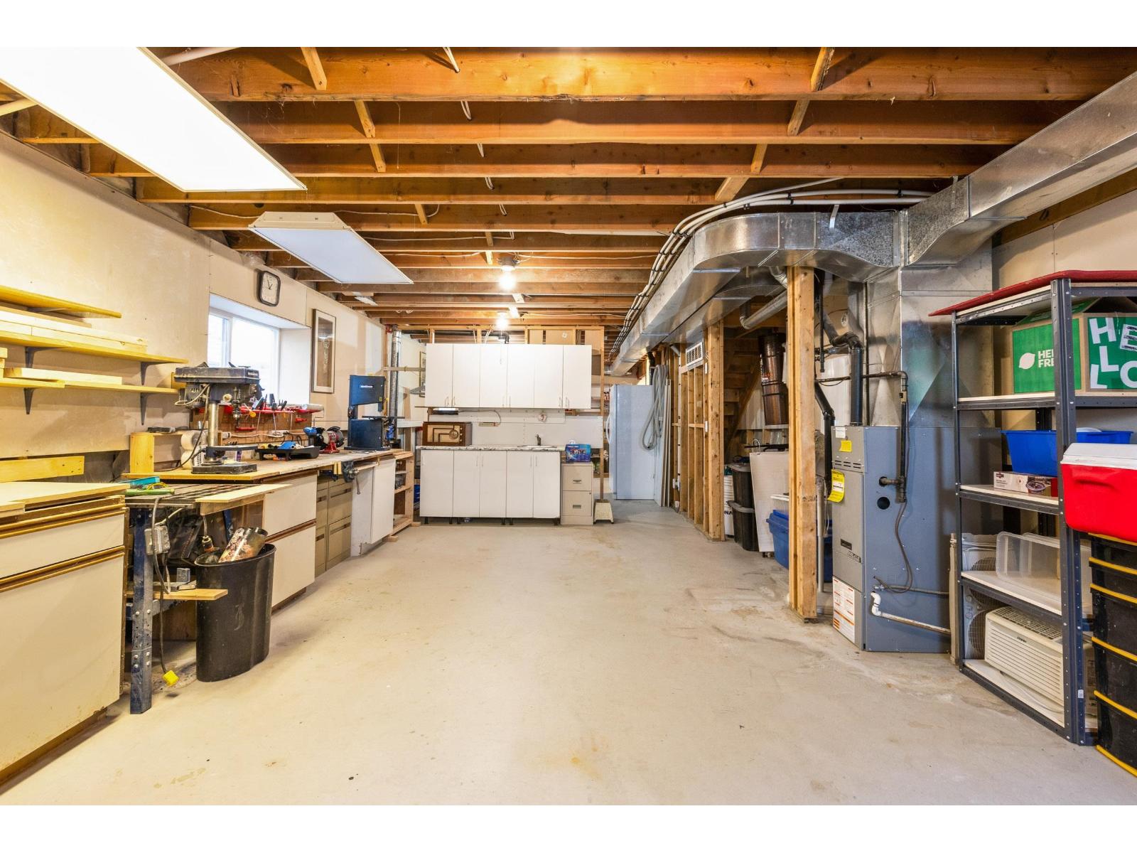 3 Bed, 3 Bath House for Sale in Surrey – 6880 190 STREET, Surrey - Image 38