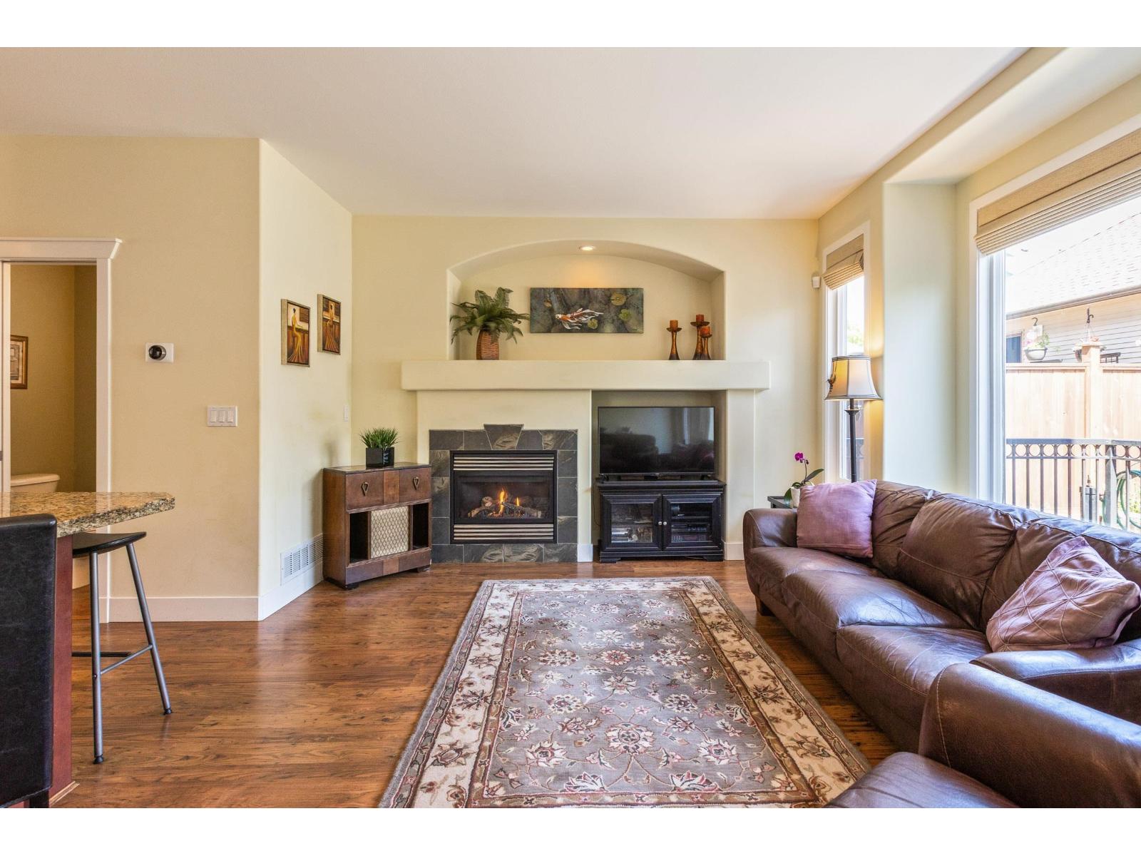 3 Bed, 3 Bath House for Sale in Surrey – 6880 190 STREET, Surrey - Image 21