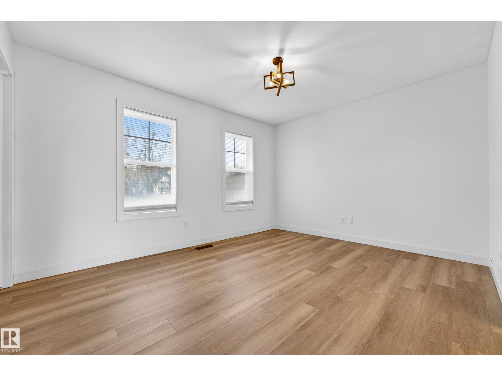 5915 SOUTH TERWILLEGAR BV NW - 24