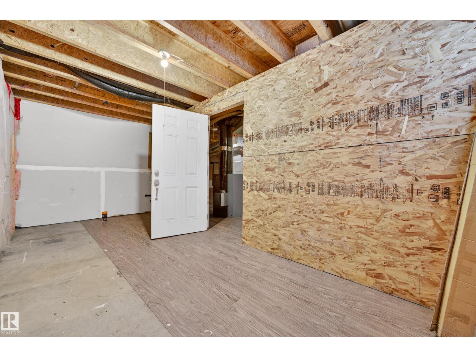 5915 SOUTH TERWILLEGAR BV NW - 38