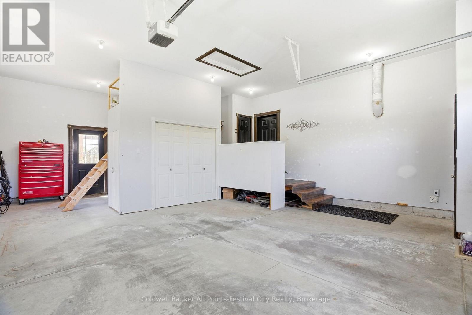 36603 MAITLAND AVENUE - 33
