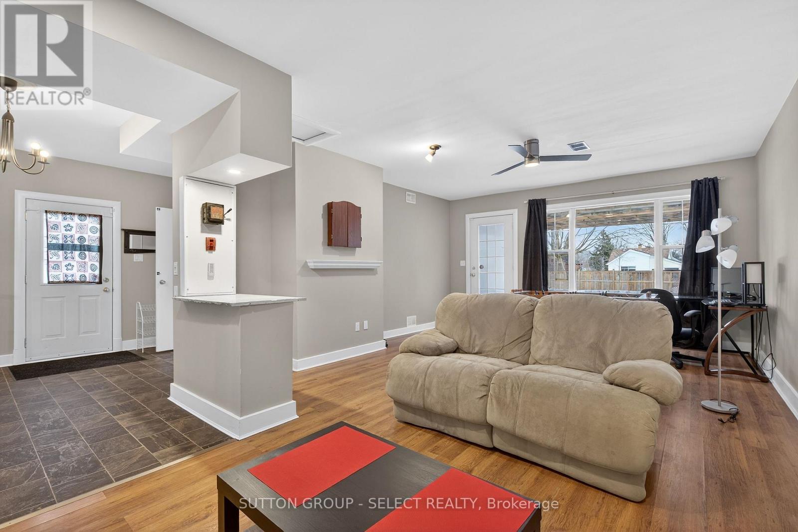 45 UPPER AVENUE - 21