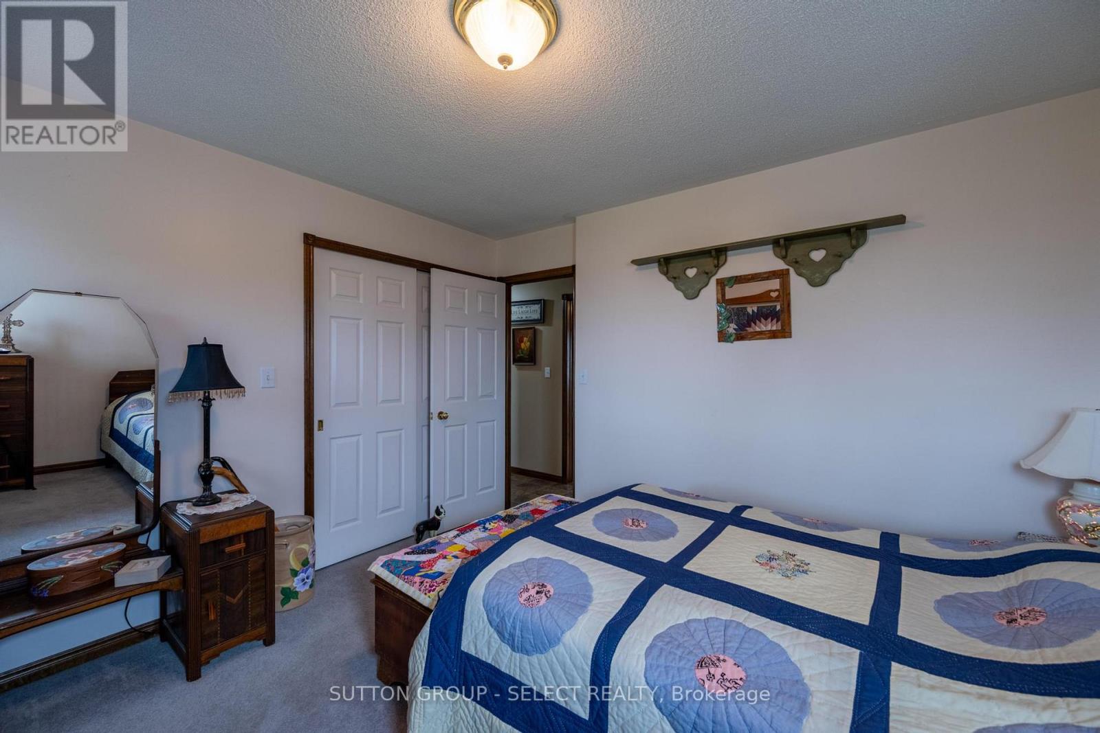 77242 LONDON ROAD - 17