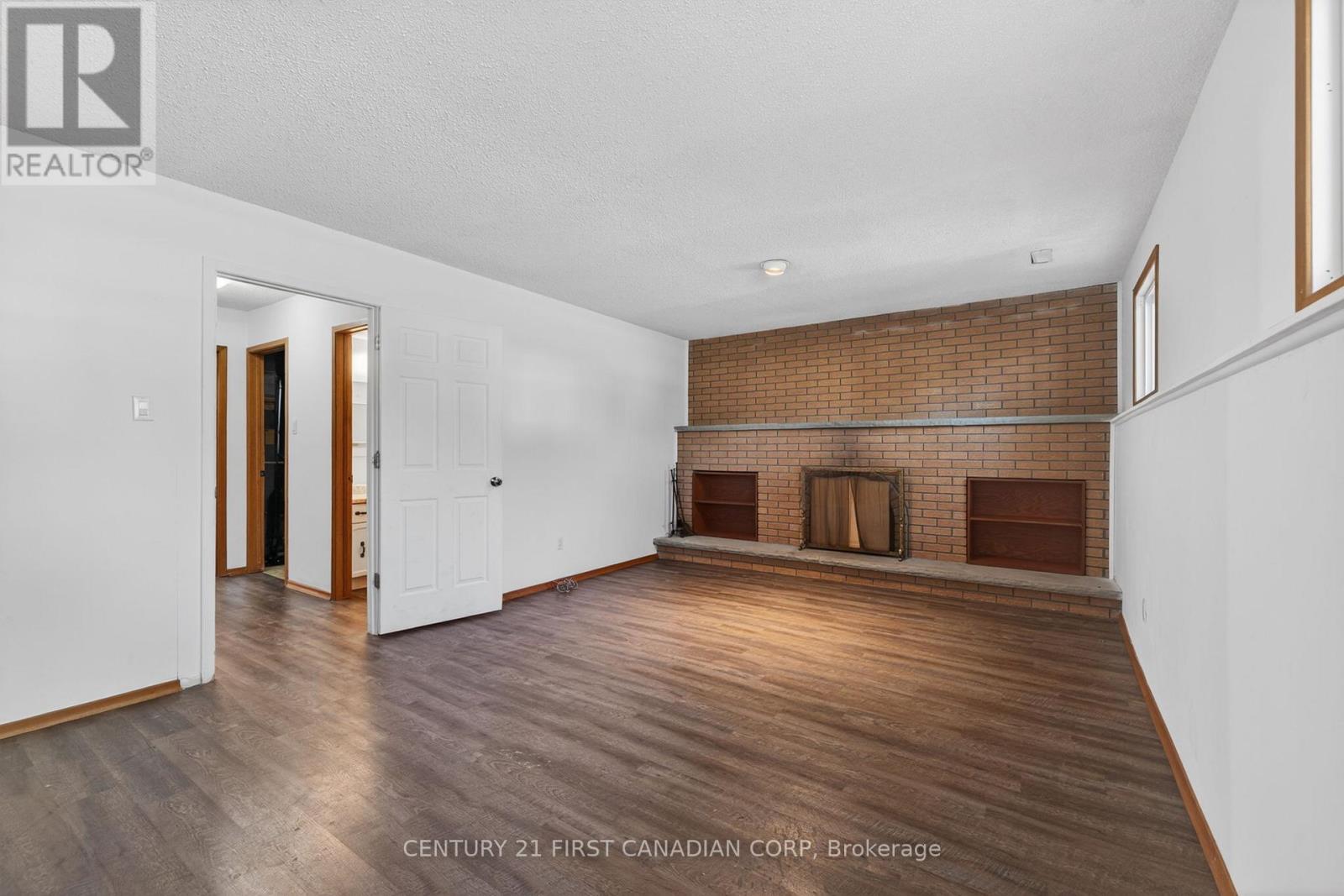 320 BLUE FOREST DRIVE - 23