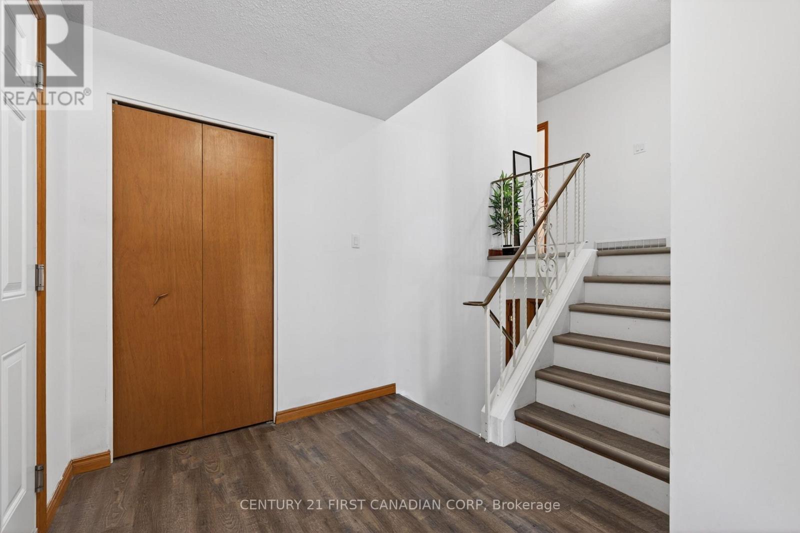 320 BLUE FOREST DRIVE - 6