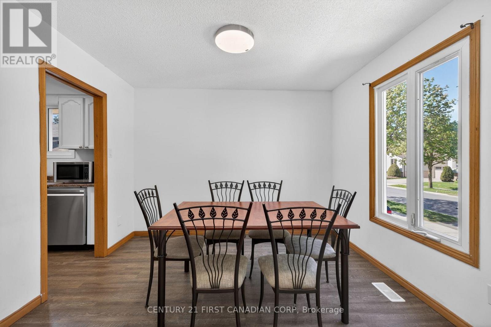 320 BLUE FOREST DRIVE - 9