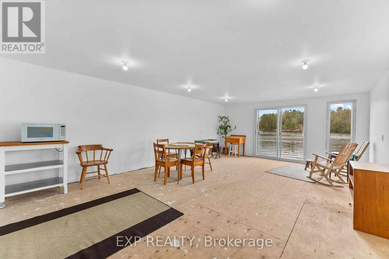 59 STRACK LANE - 37
