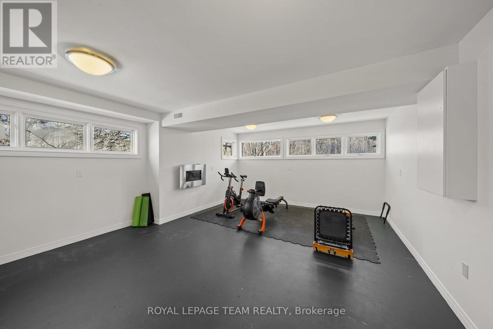 278 JOHN ASELFORD DRIVE - 32