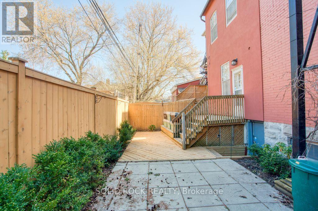 289 WILBROD STREET - 41
