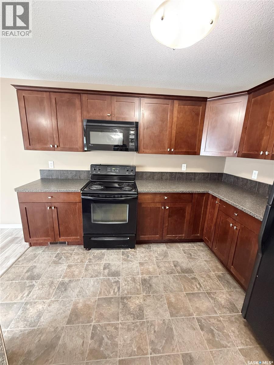 #602 Barber CRESCENT - 10