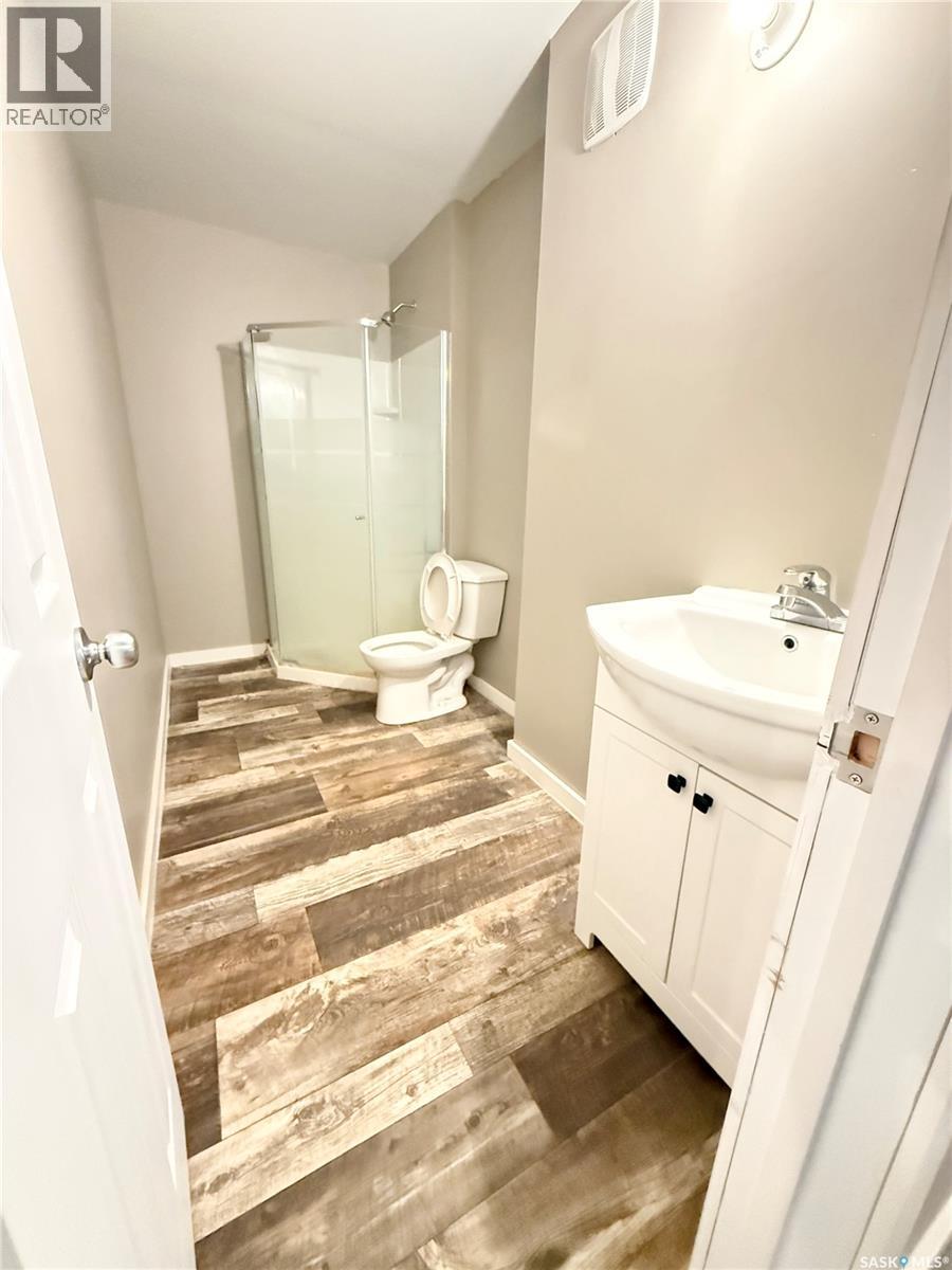#602 Barber CRESCENT - 22