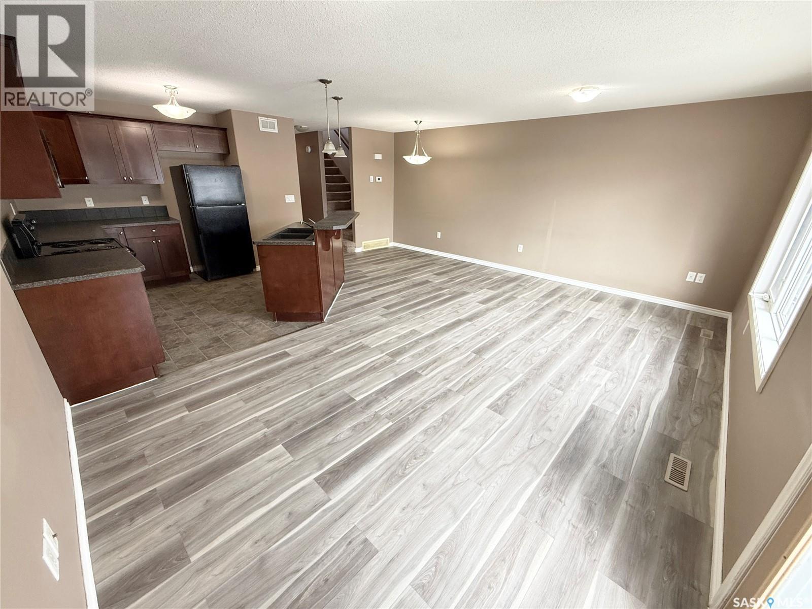 #602 Barber CRESCENT - 8