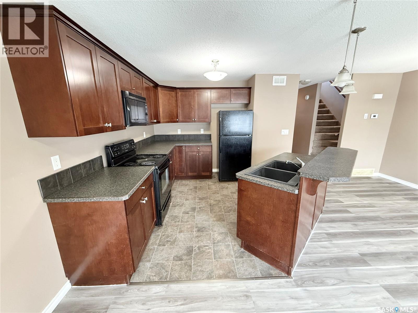 #602 Barber CRESCENT - 9