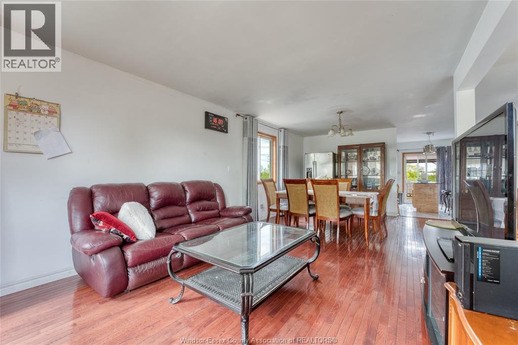 4340 ST. CLAIR AVENUE, LaSalle, Ontario, N9H1G1 — Photo 5
