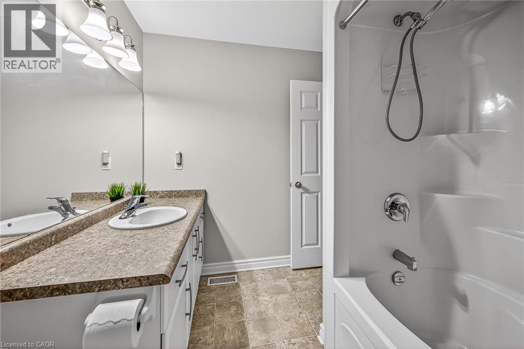 1041 PINE Street Unit# 22, Dunnville, Ontario, N1A2N1 — Photo 35