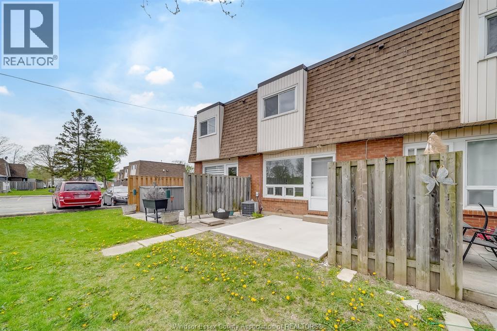 5486 LASSALINE, Windsor, Ontario, N8T1B1 — Photo 32