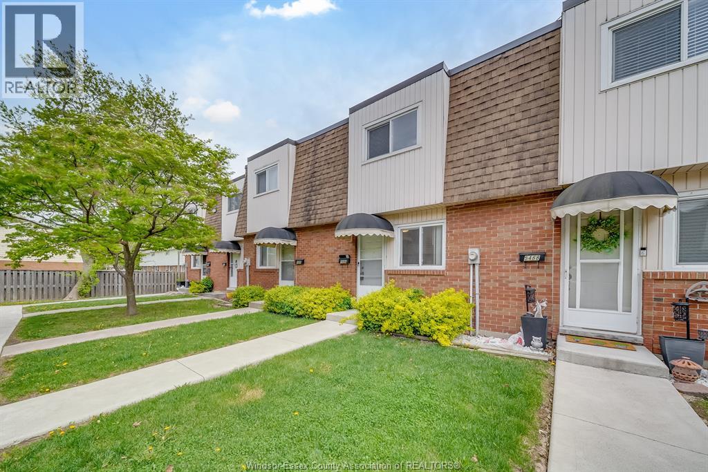 5486 LASSALINE, Windsor, Ontario, N8T1B1 — Photo 4