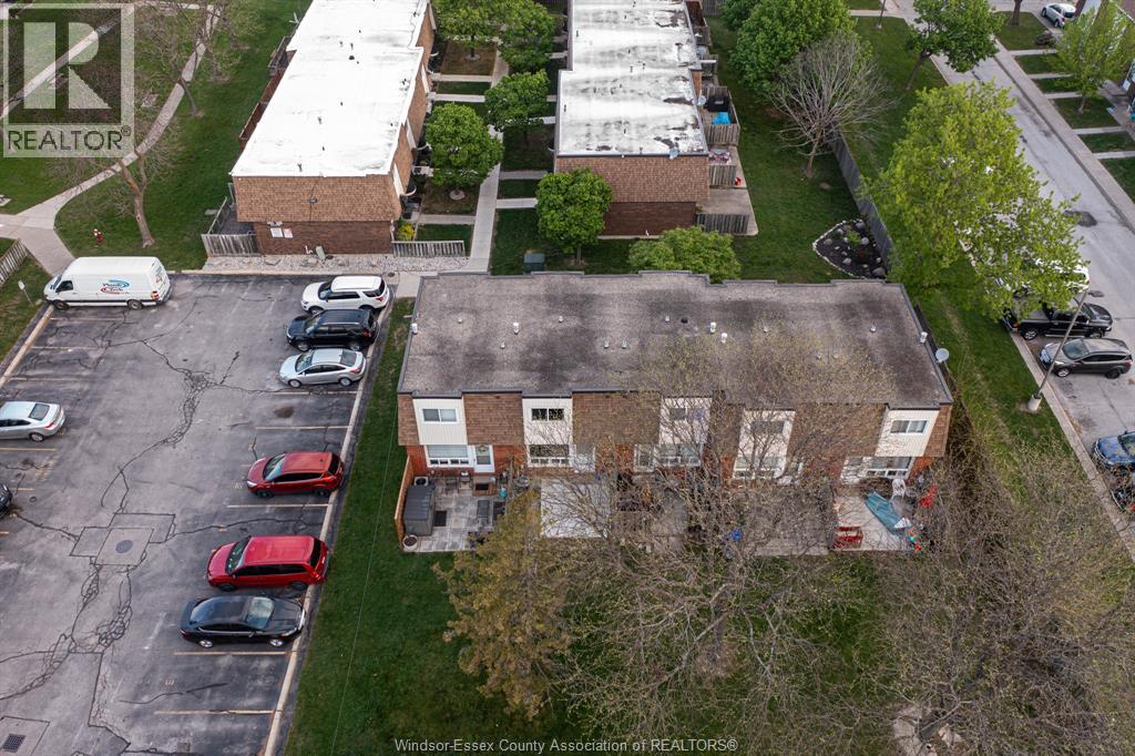 5486 LASSALINE, Windsor, Ontario, N8T1B1 — Photo 37