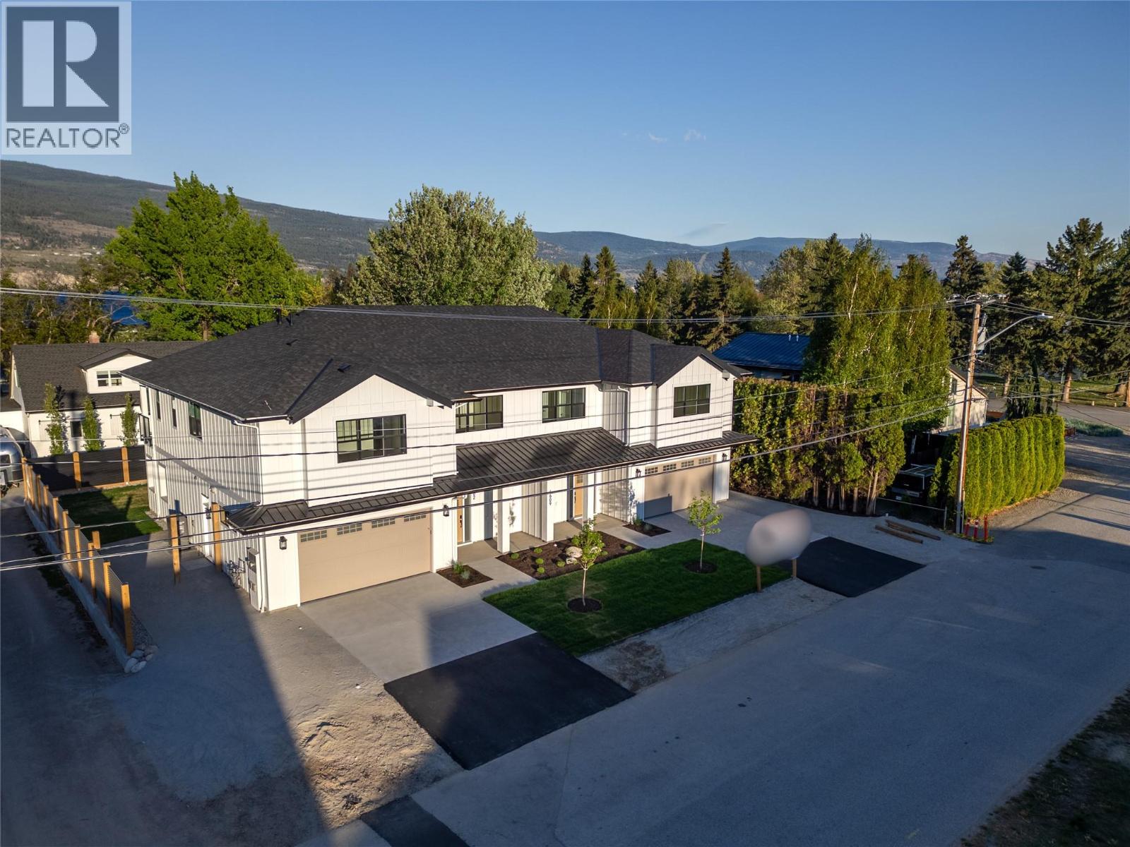 #102 6609 Nixon Road - Image 3