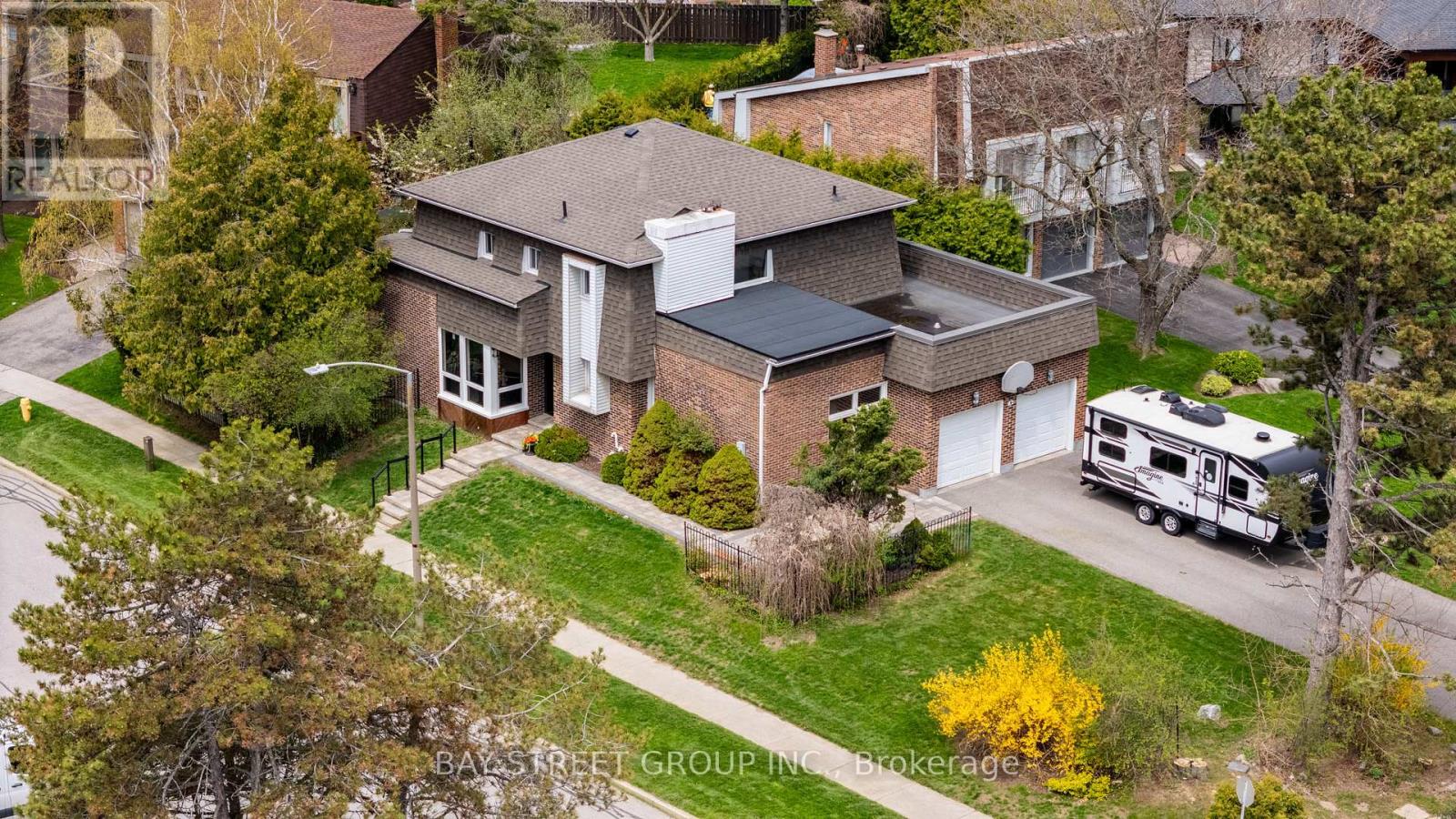 62 CAPTAIN ROLPH COURT - 1