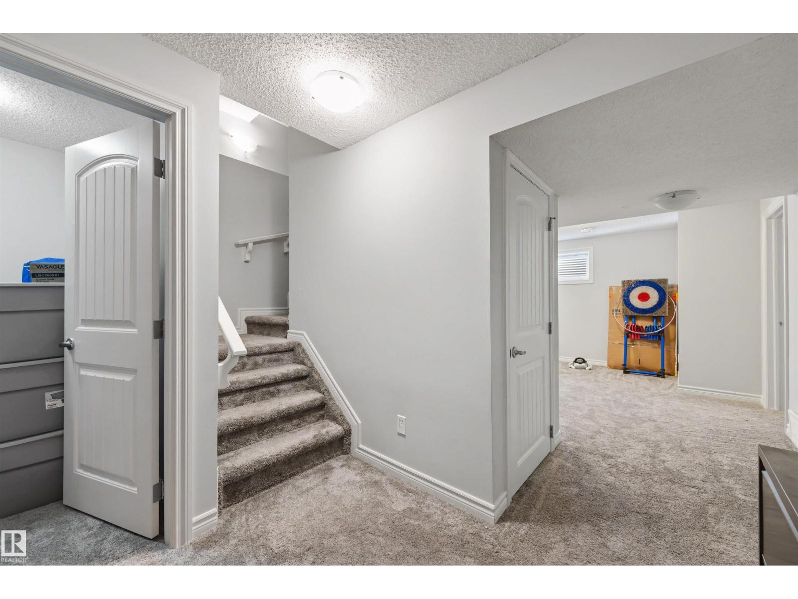 6115 18 AV SW - 20