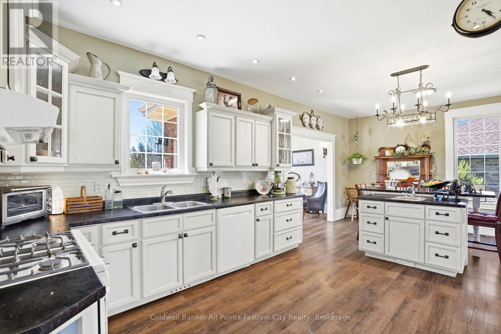 36603 MAITLAND AVENUE - 10