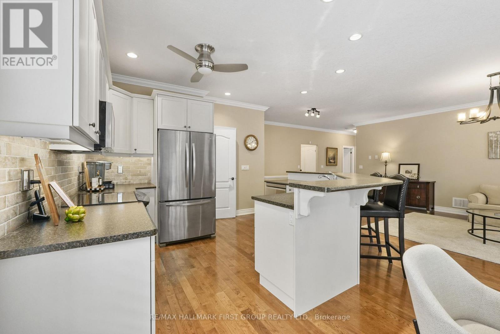 489 FOOTE CRESCENT - 13
