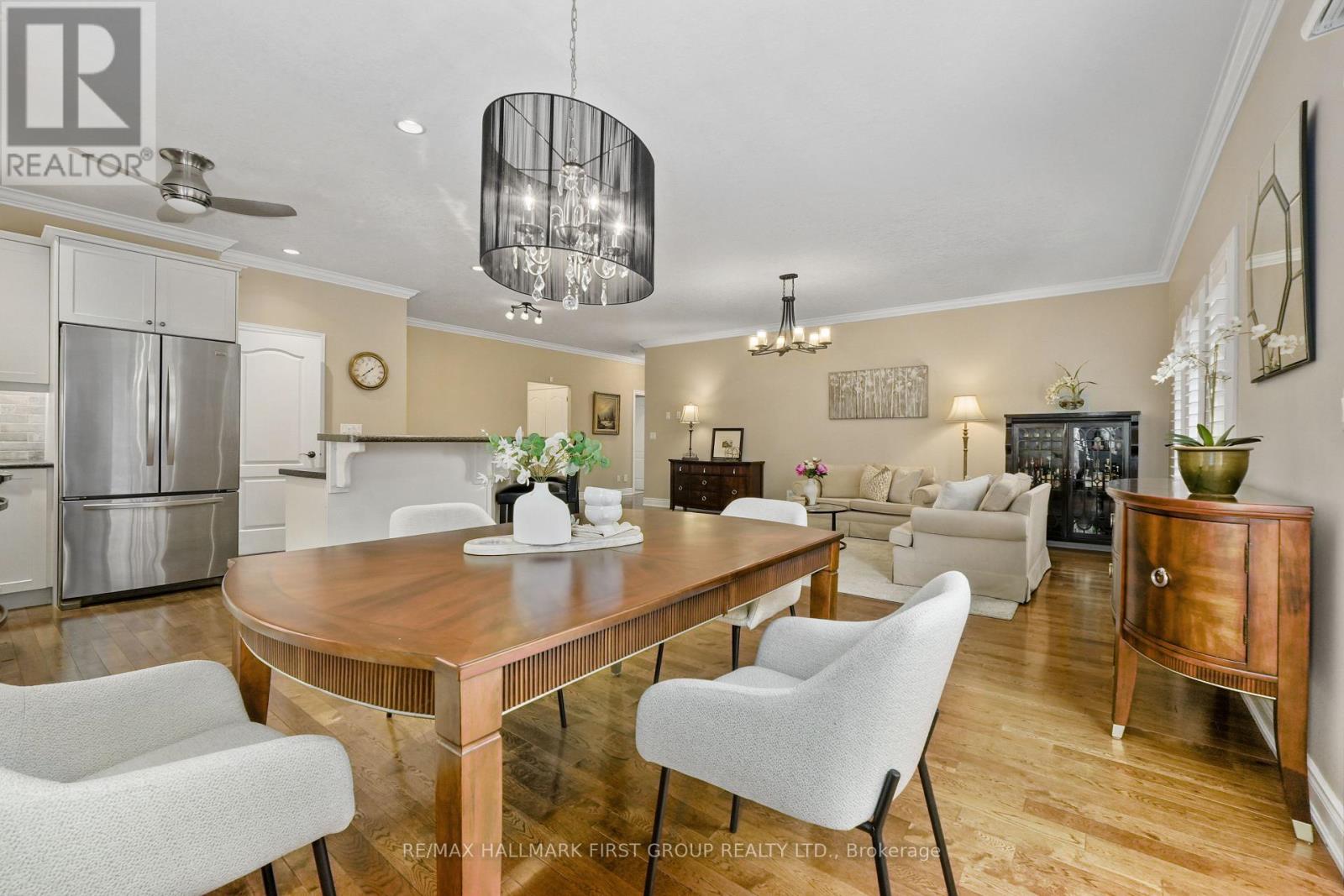 489 FOOTE CRESCENT - 12