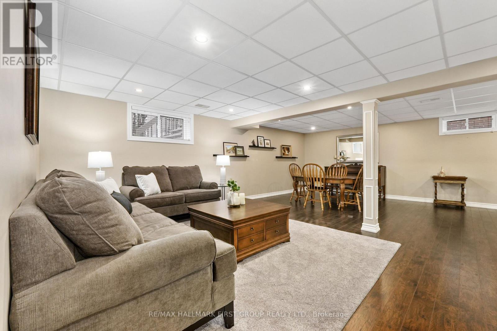 489 FOOTE CRESCENT - 27
