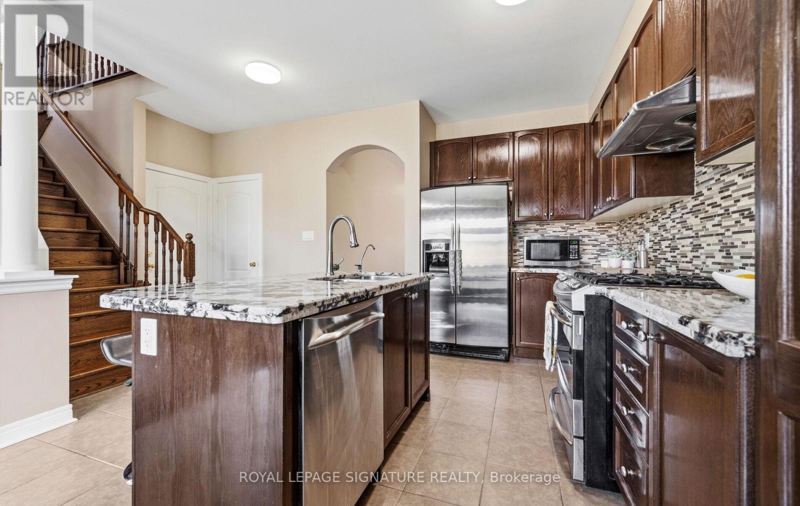 476 NAIRN CIRCLE - 14