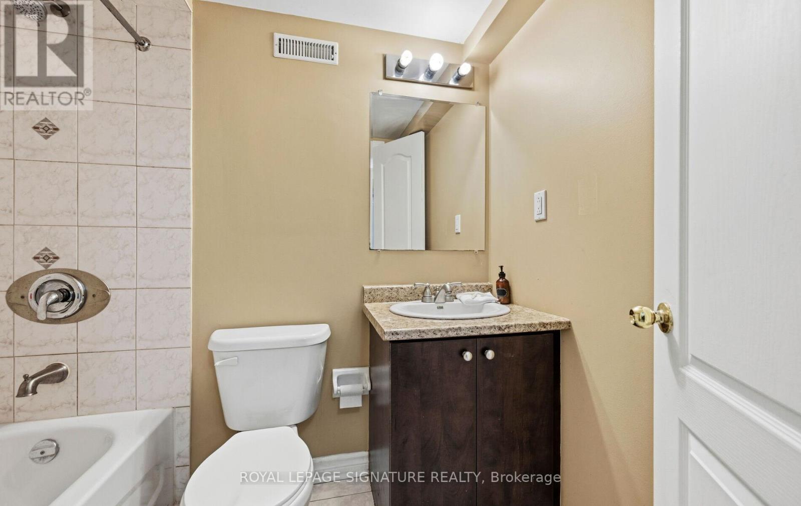 476 NAIRN CIRCLE - 39