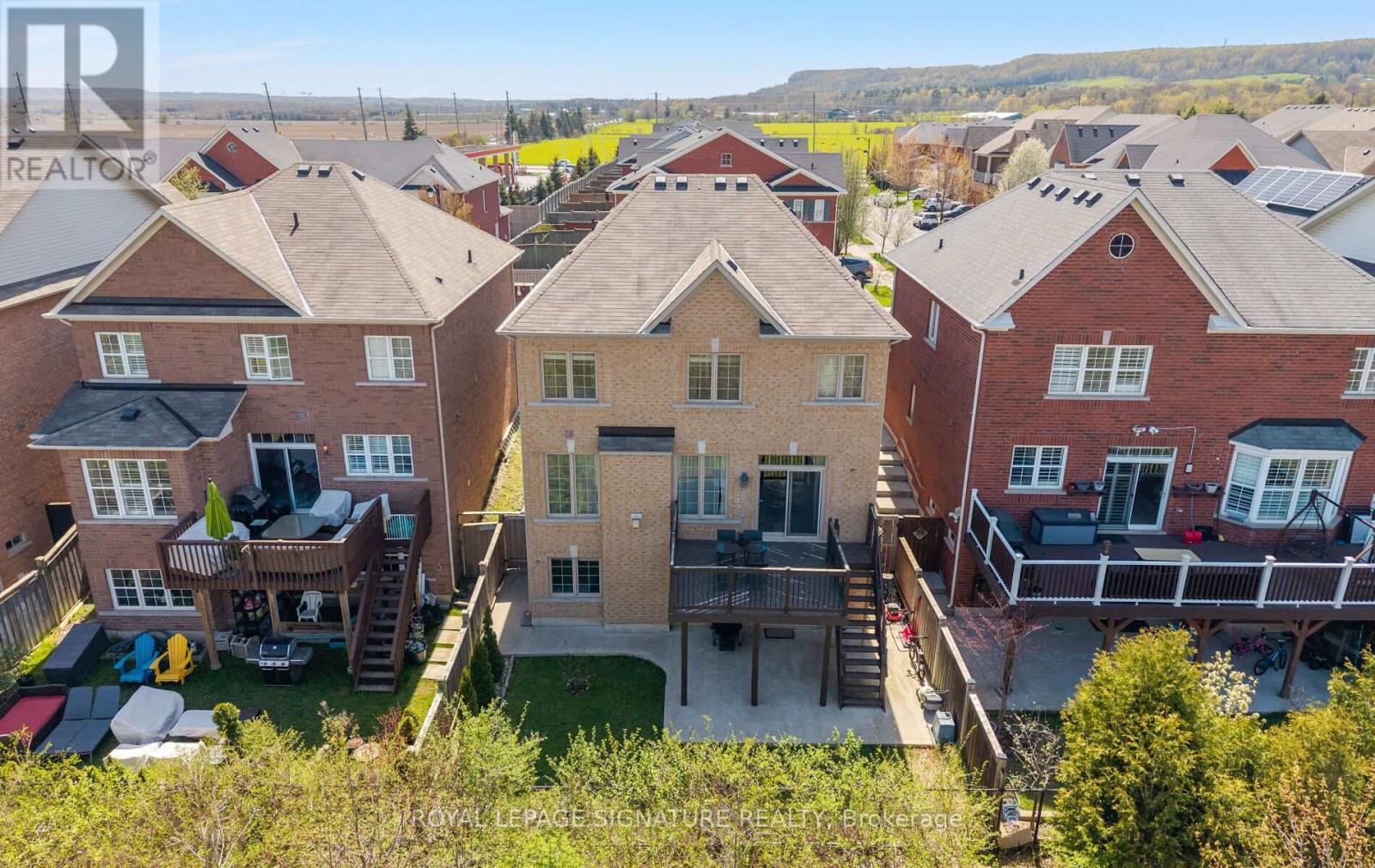 476 NAIRN CIRCLE - 44