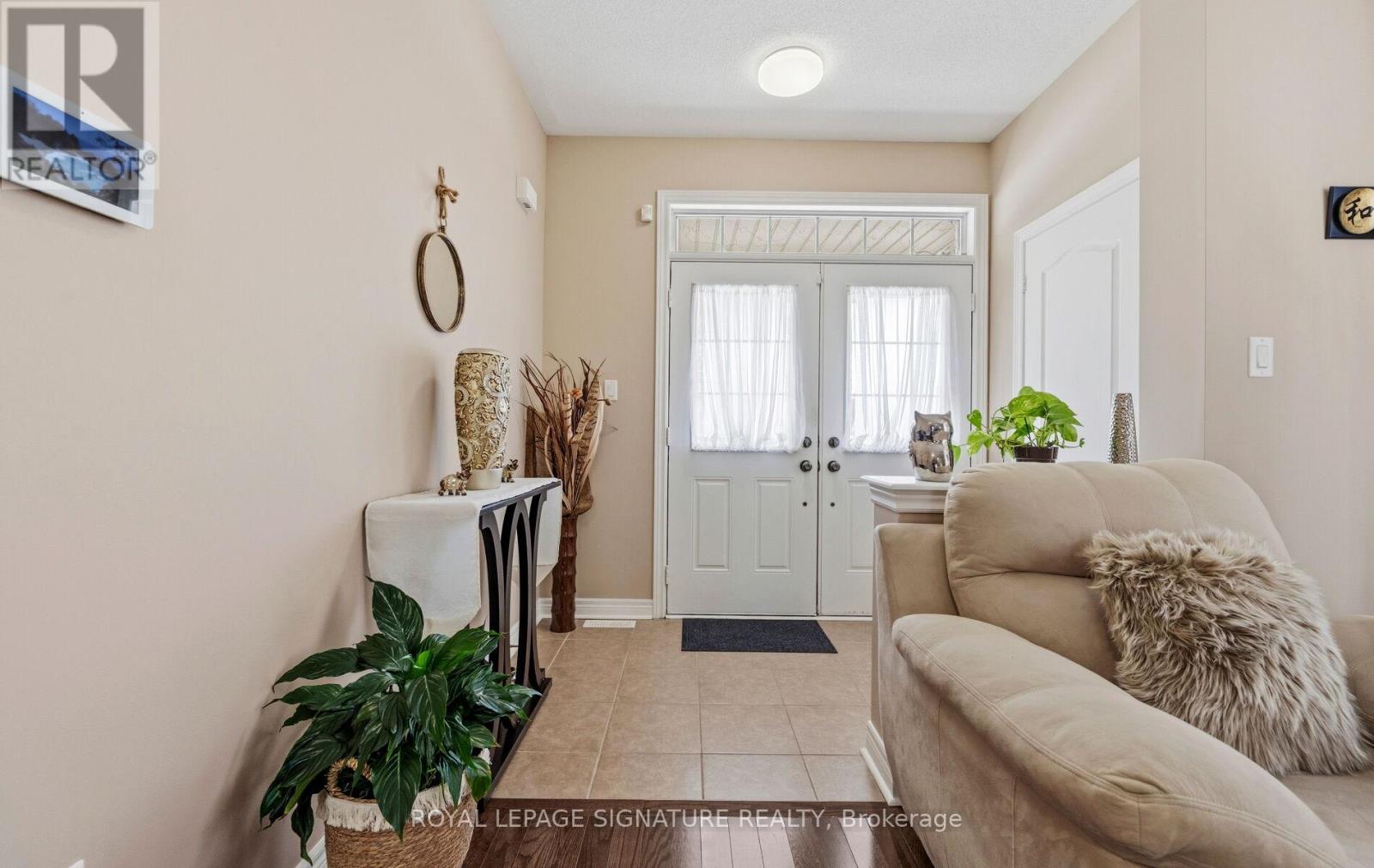 476 NAIRN CIRCLE - 5