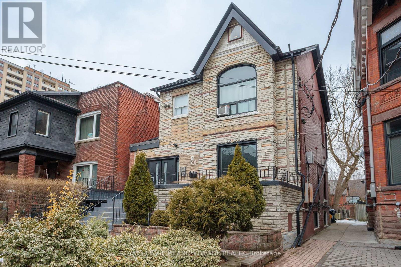 70 MELBOURNE AVENUE - 1